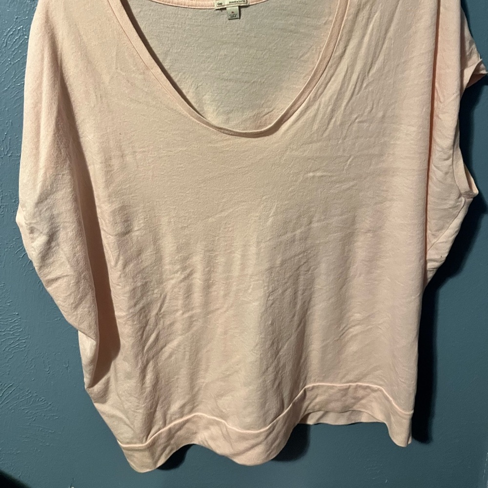Gap blush pink shirt
